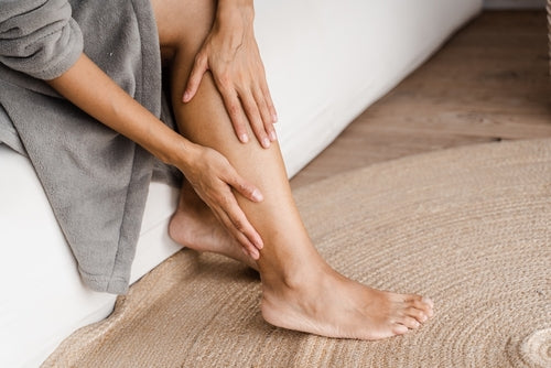 Relieve pain with a cold foot bath